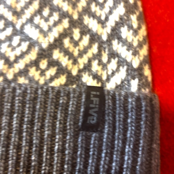 Eco-friendly gray and white Nordic wool blend jacquard pompom tuque hat NWT - Picture 3 of 8